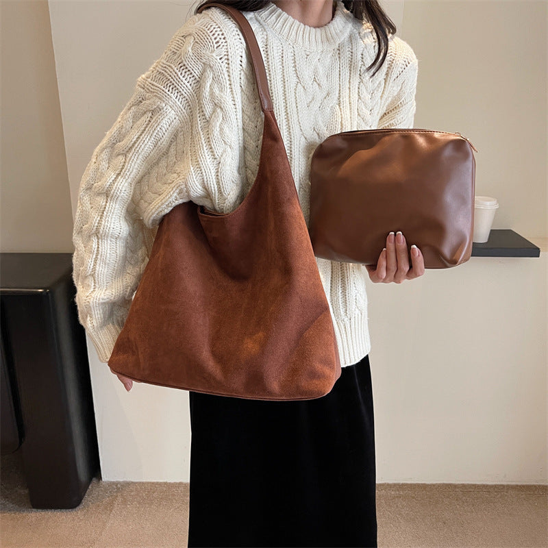 Freya™ | Umhängetasche aus weichem Wildleder