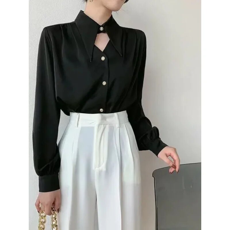 Noemi | Elegante und vielseitige Winterbluse