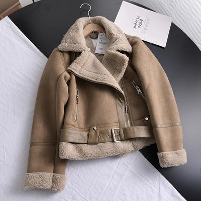 50% Rabatt | Ottilie™ | Damenmantel aus Wildleder mit Fleecefutter und Taillengürtel