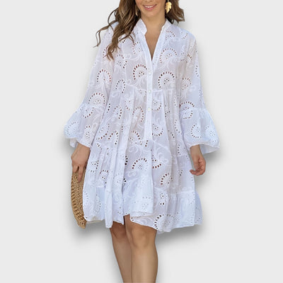 Merelina – Kleid mit Broderie und Volantärmeln