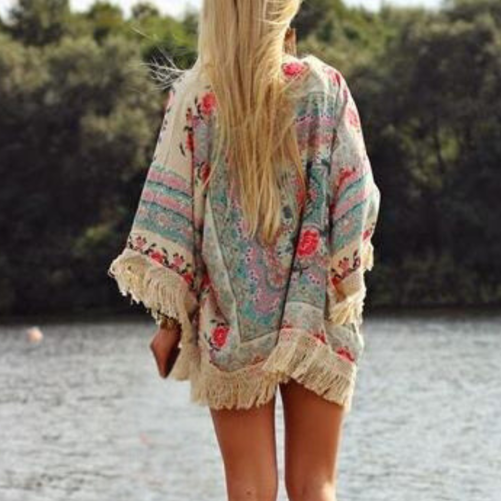 Marjorie - Schicke böhmische Strickjacke mit Blumenmuster in Übergröße