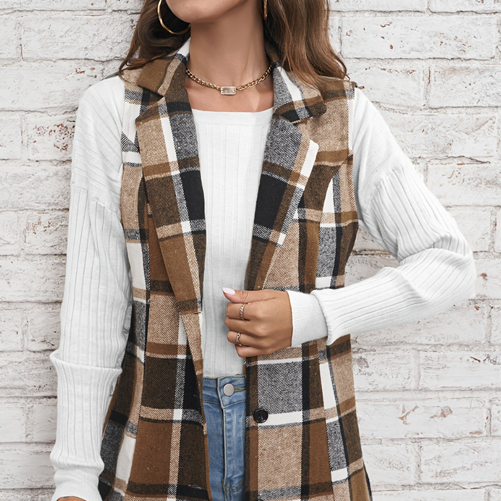 Klaudia - Elegante karierte Damenstrickjacke für einen robusten Winterlook
