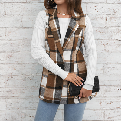 Klaudia - Elegante karierte Damenstrickjacke für einen robusten Winterlook