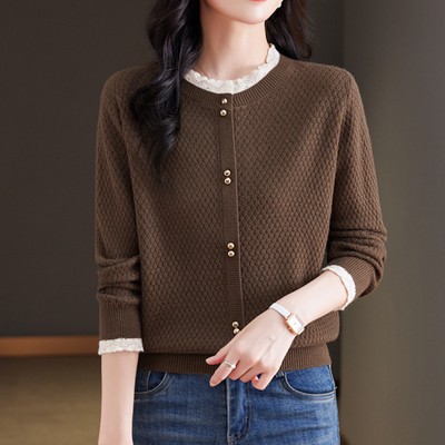 Nevena - Schicker Damenpullover mit raffinierten Knöpfen