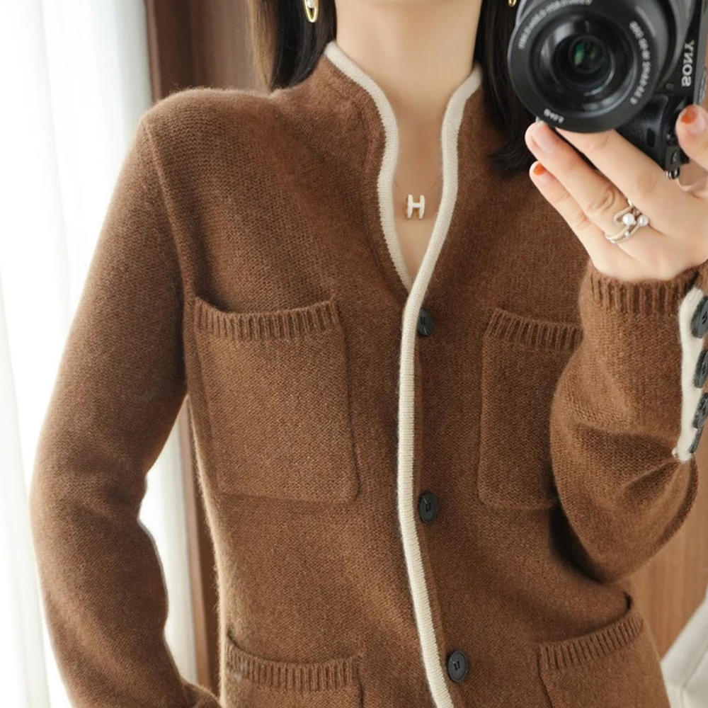 Elegante und bequeme Damen-Strickjacke von Mahaut