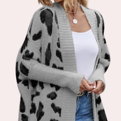 ORINTHIA - Trendige Damen Strickjacke mit Leopardenmuster