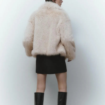 Axela™ | Eleganter Damen-Pelzmantel für stilvolle Wintermode 2024