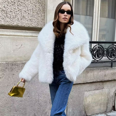 50% Rabatt | FurNest™ - Luxuriöse Pelzjacke für Damen [Letzter Tag Rabatt]