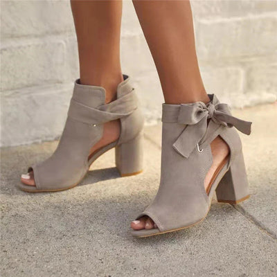 Ziva | Klassisches und elegantes Sommerkleidungsstück